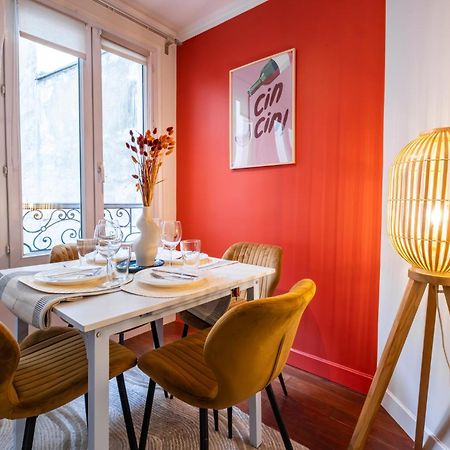 Charming Apartment In Heart Of París Exterior foto